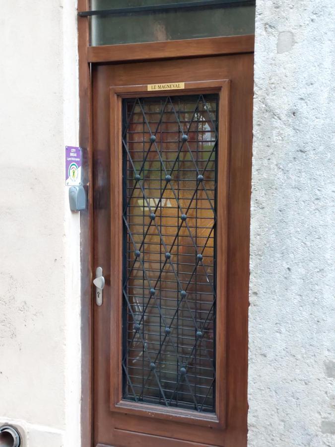 Gite Le Magneval Lyon Exterior photo