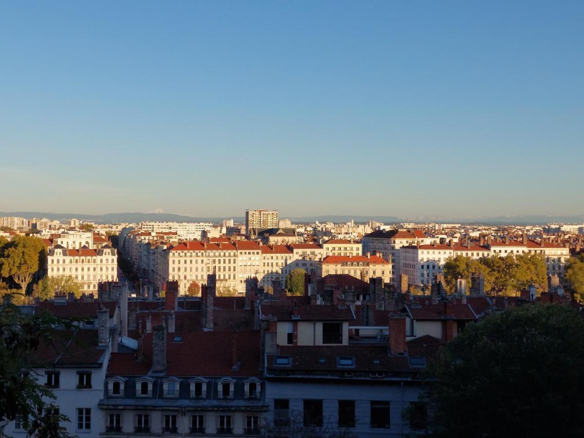Gite Le Magneval Lyon Exterior photo